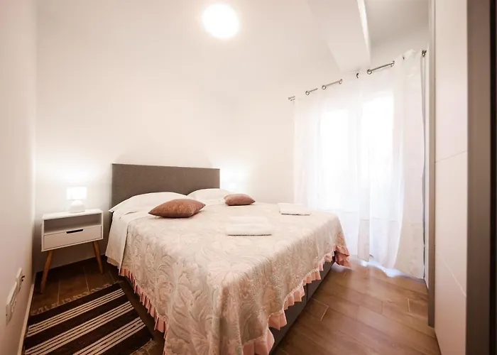 Puntamika De Rosa - Ground Floor *