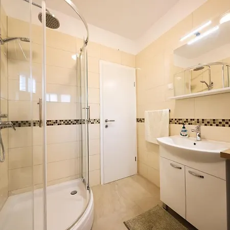 Puntamika De Rosa - Ground Floor Apartment *