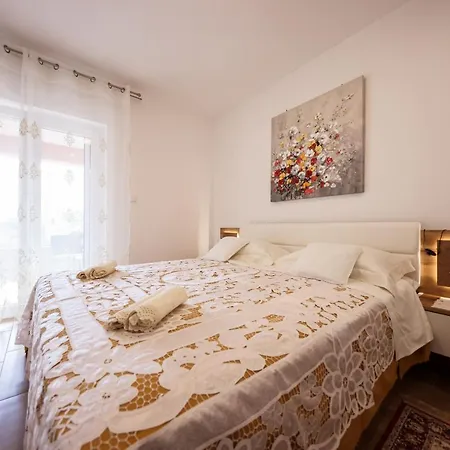 Puntamika De Rosa - Ground Floor Apartment